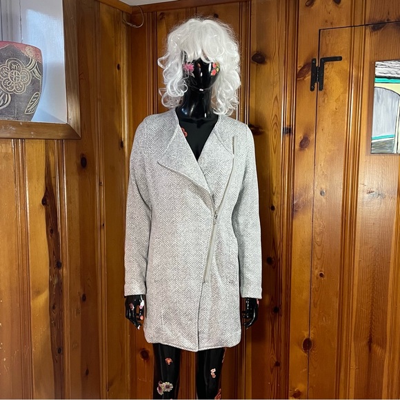 Banana Republic Lightweight Fleece Herringbone Gray & White Long Jacket - NWT - Picture 11 of 14